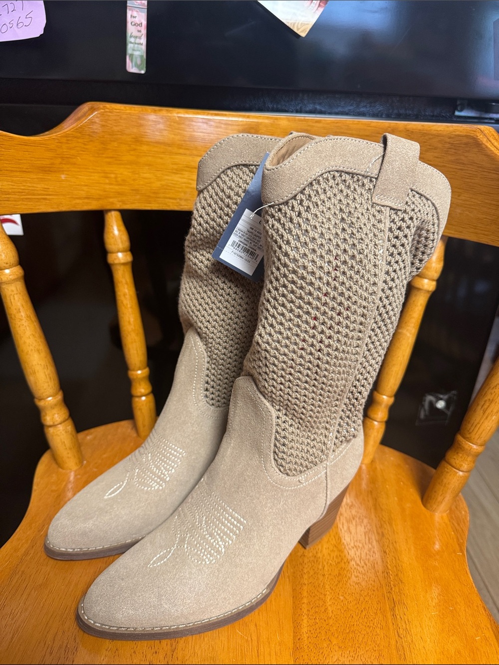 Universal Thread NWT 8 Taupe slouch Knit Western cowboy Boots (flawed)